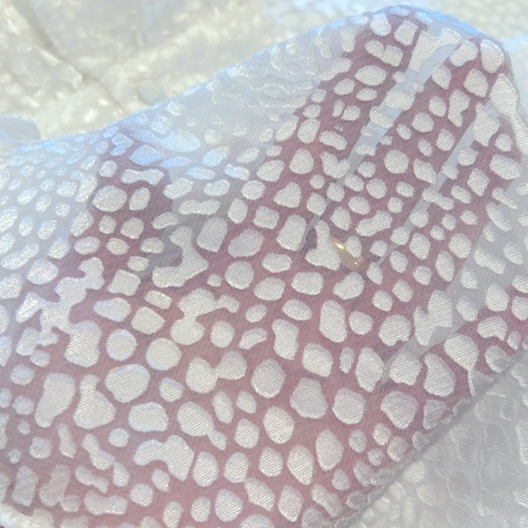 Rachel Roy Collection bright white sheer blouse size 16W Keyhole Front Tie New - Picture 8 of 10